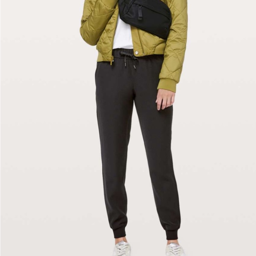 Lululemon On The Fly Jogger